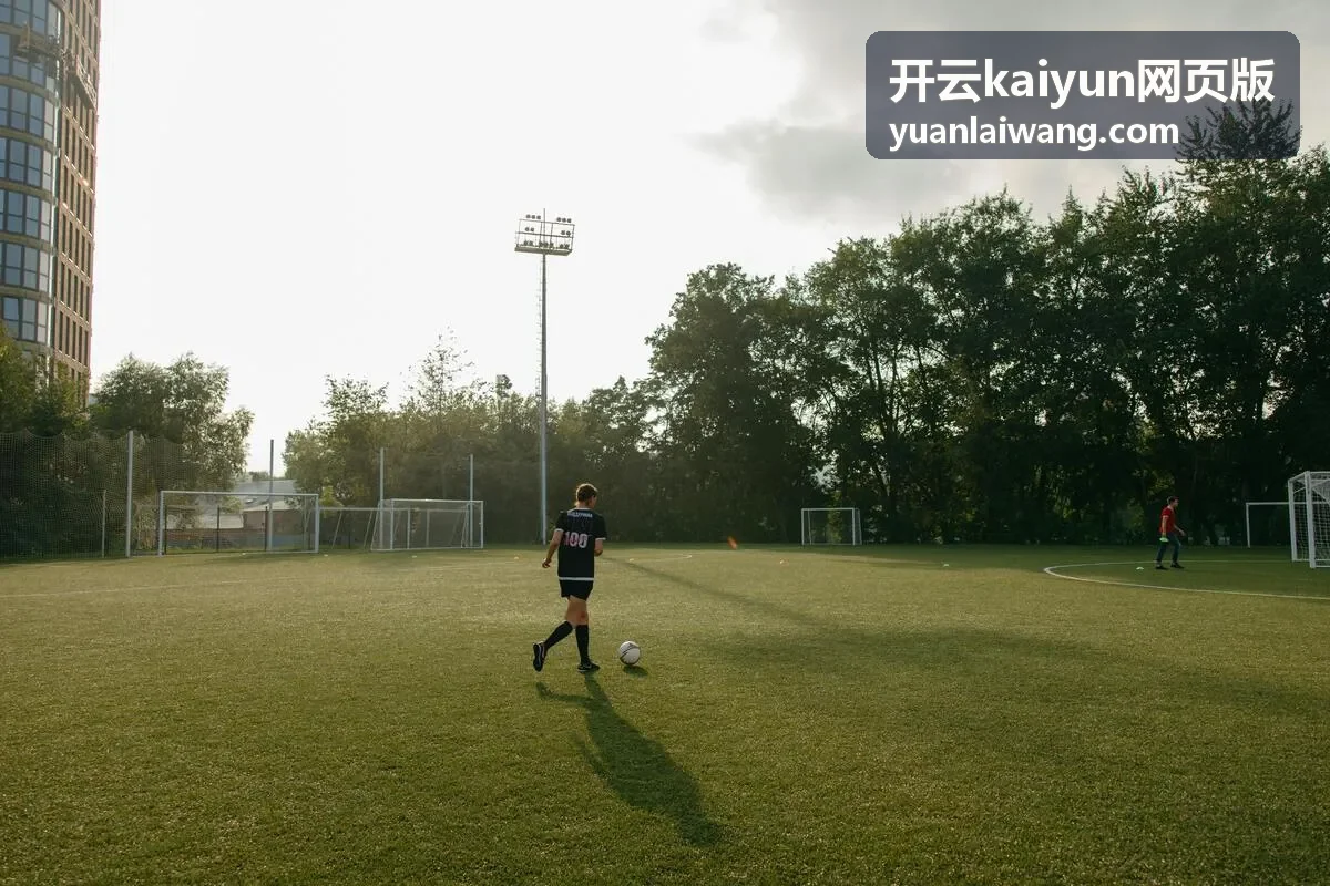 开云kaiyun网页版在笔记本电脑浏览器中访问的场景示意